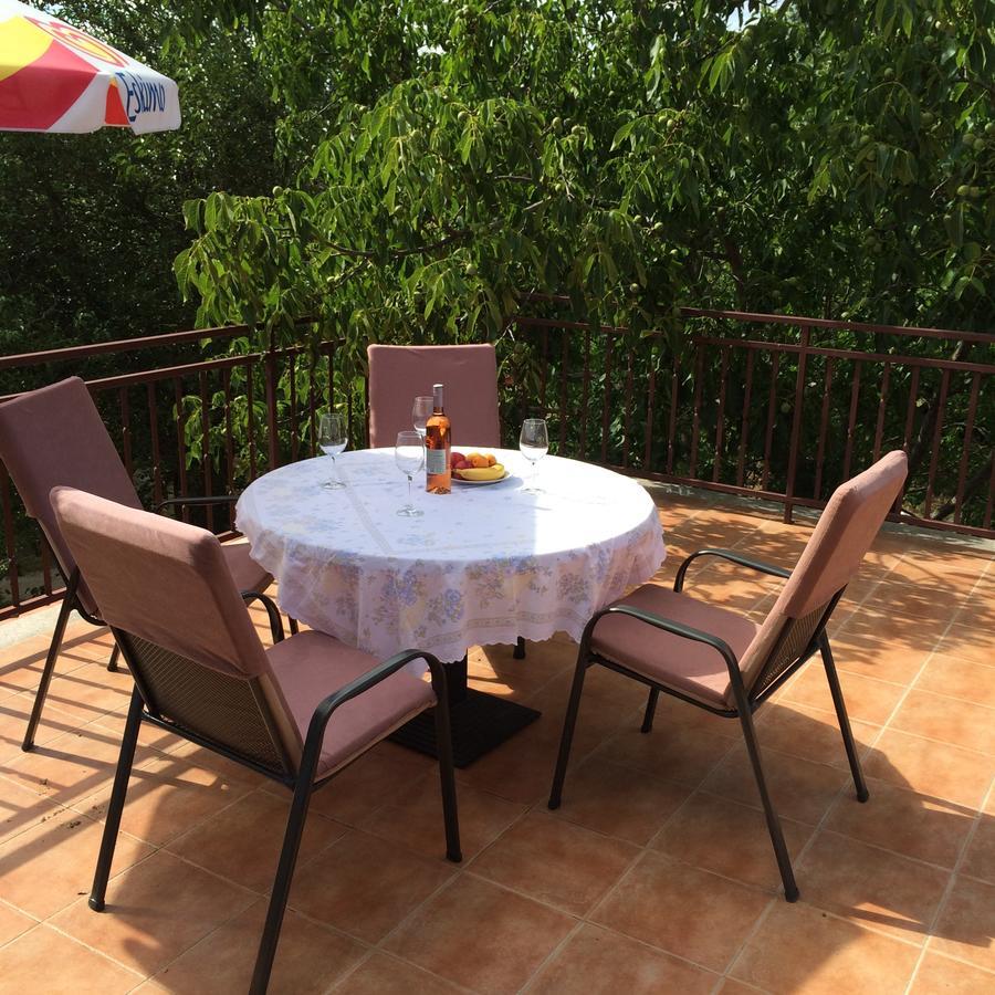 Guest House Renata Plomin Extérieur photo